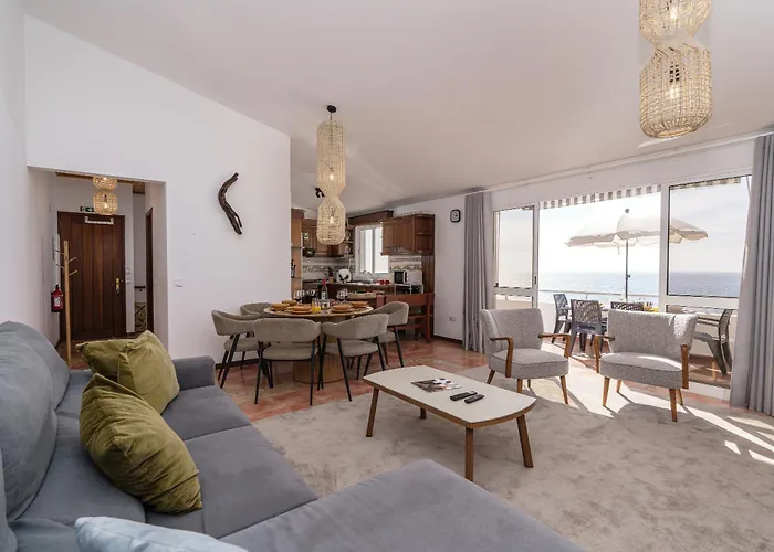 Morze By Madeira Dream